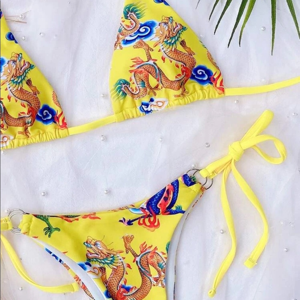 Yellow printed bikini size medium - Picture 3 of 5